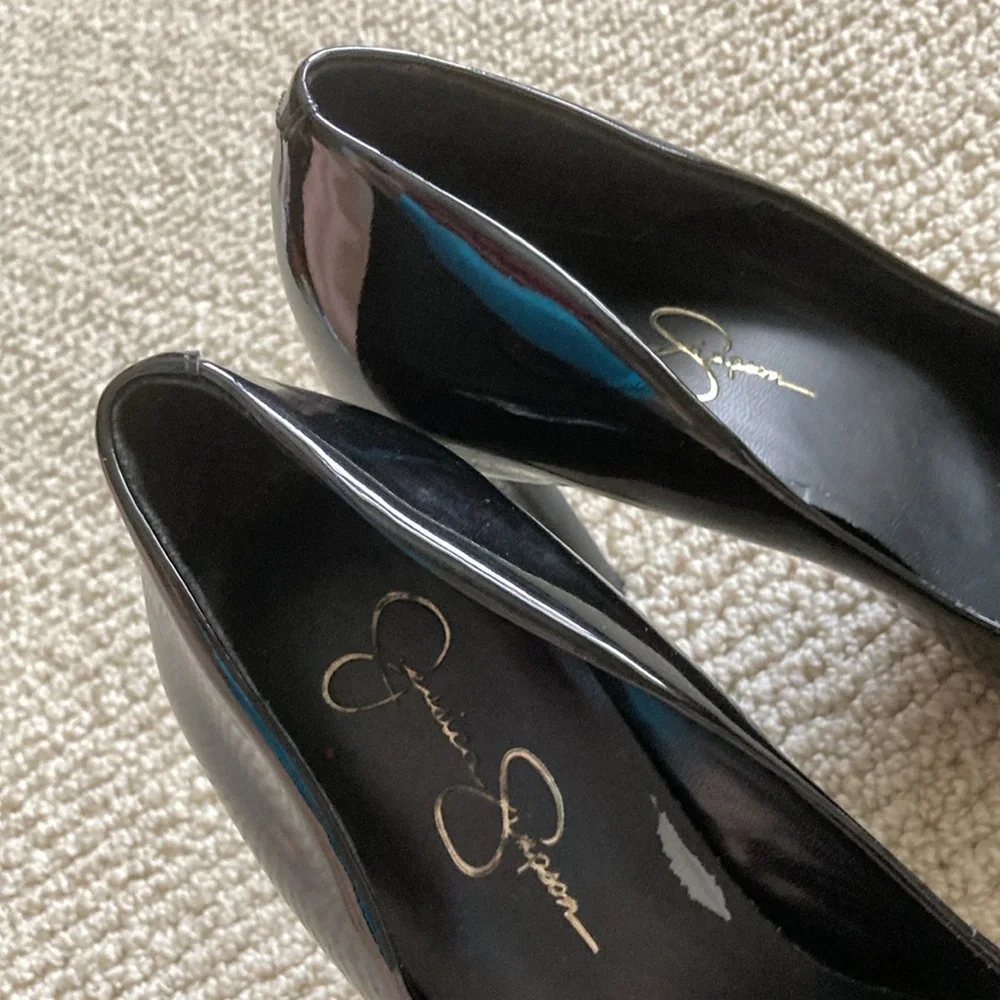 Jessica Simpson Platinum Black Stiletto High Heels Shiny Size 9 Like New